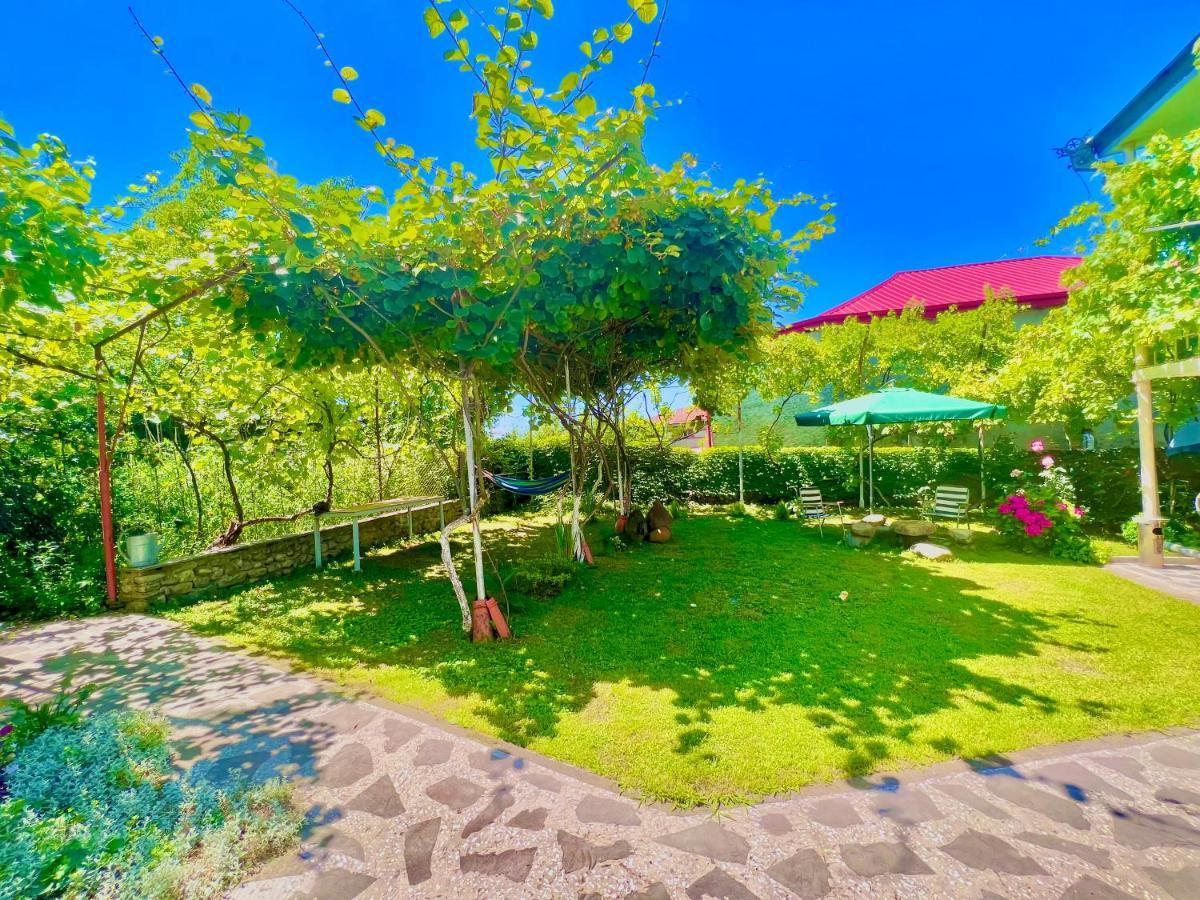 Home Inn-Guesthouse Лагодехи Екстериор снимка