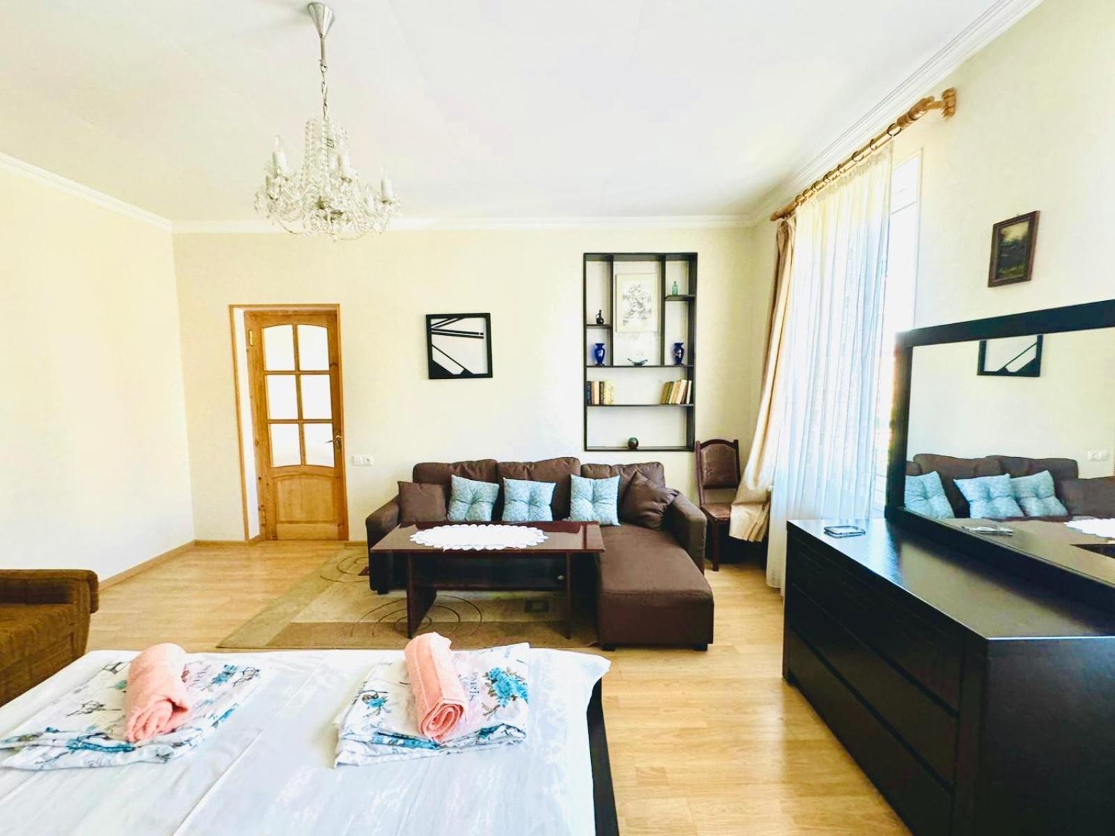 Home Inn-Guesthouse Лагодехи Екстериор снимка