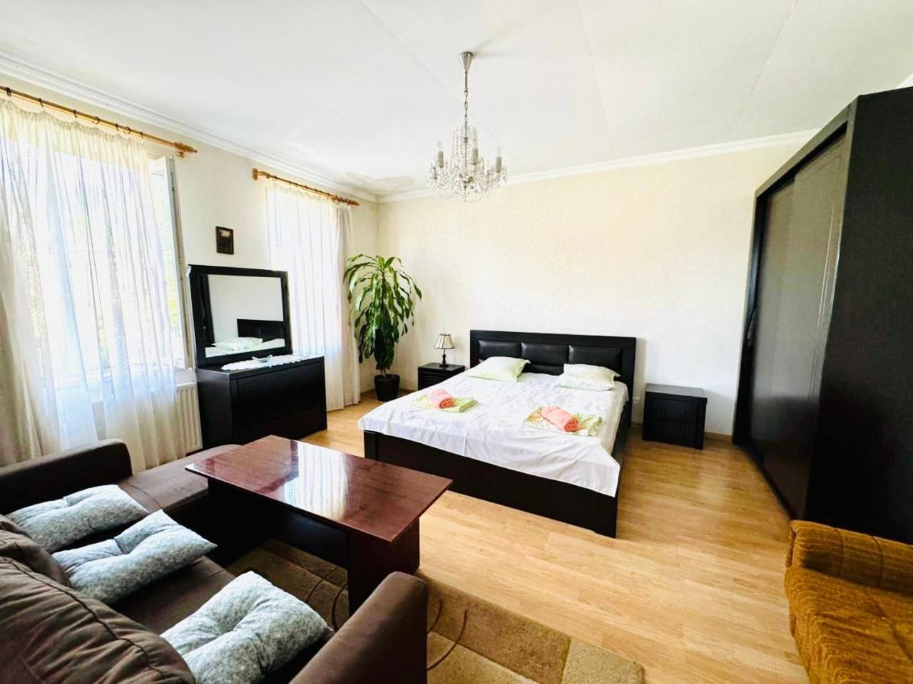 Home Inn-Guesthouse Лагодехи Екстериор снимка